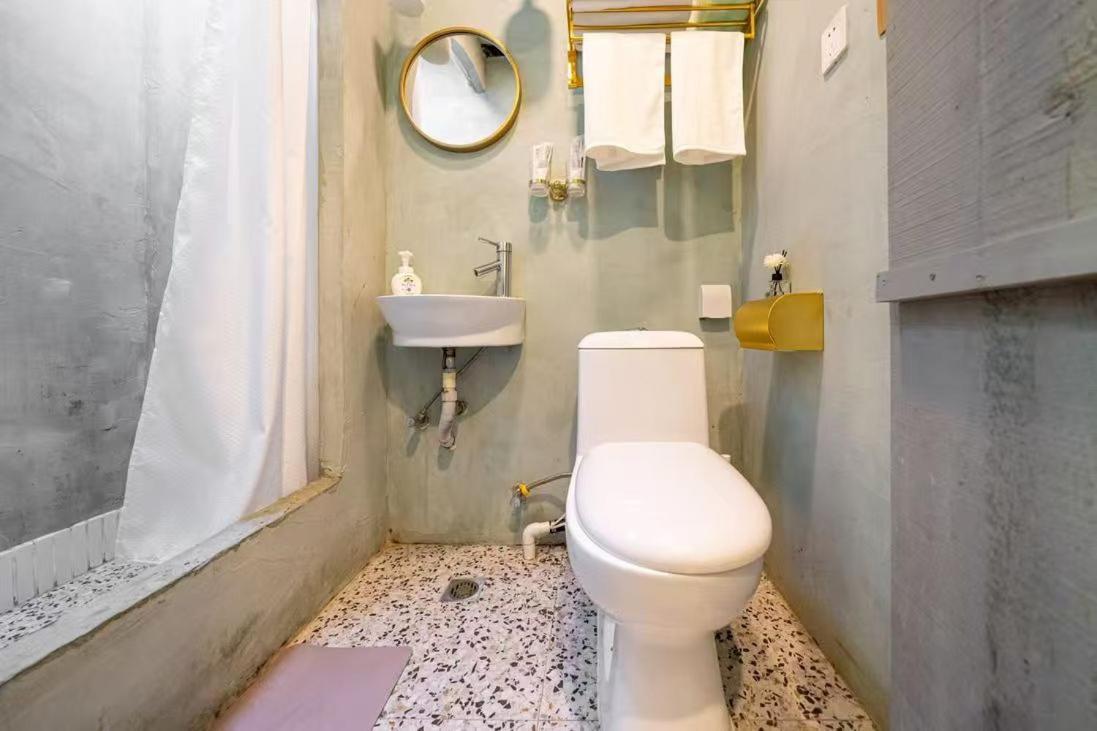 Hills & Well-time Serene Loft One Step Away To Huaihai Rd *