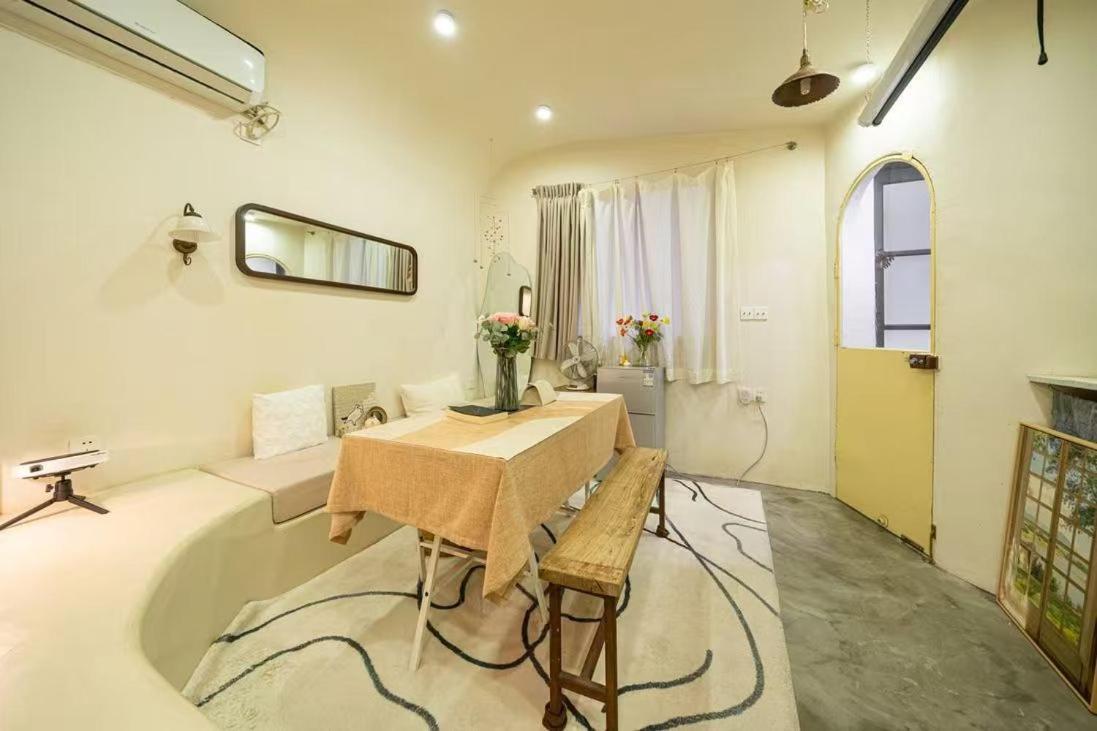 Hills & Well-time Serene Loft One Step Away To Huaihai Rd Apartment Shanghai
